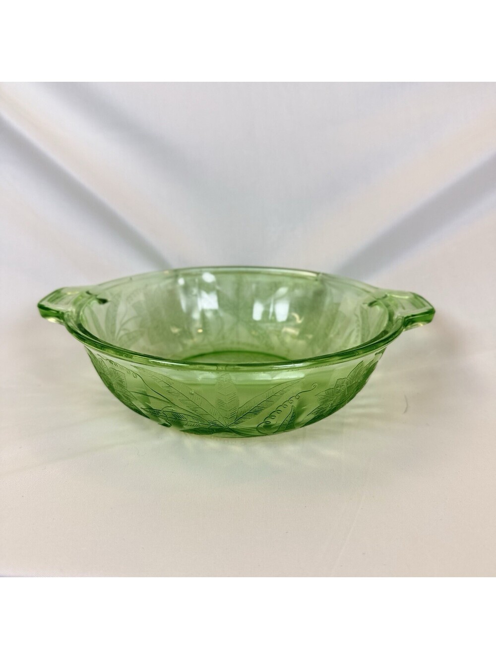 Vintage Green Uranium Glass Leaf Pattern Bowl Vaseline Glass